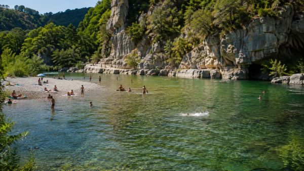 Baignade rivière Ardèche : les meilleurs spots pour se rafraîchir